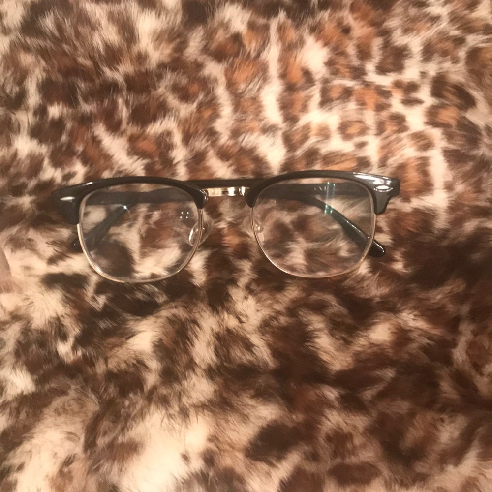 Used glasses - Picture 3 of 4